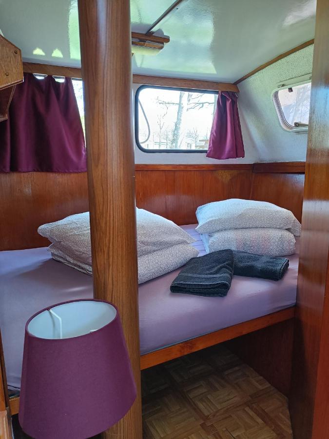 Ille Flottante, Maison Eclusiere Et Hebergements Insolites Sur Le Canal Hédé Екстериор снимка