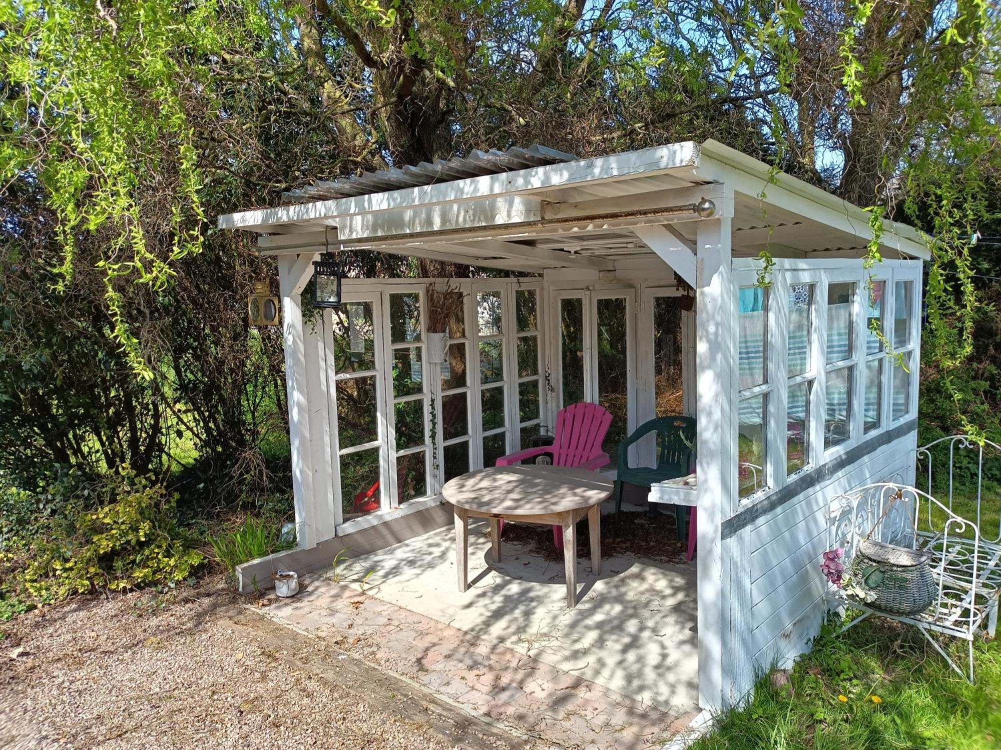 Ille Flottante, Maison Eclusiere Et Hebergements Insolites Sur Le Canal Hédé Екстериор снимка